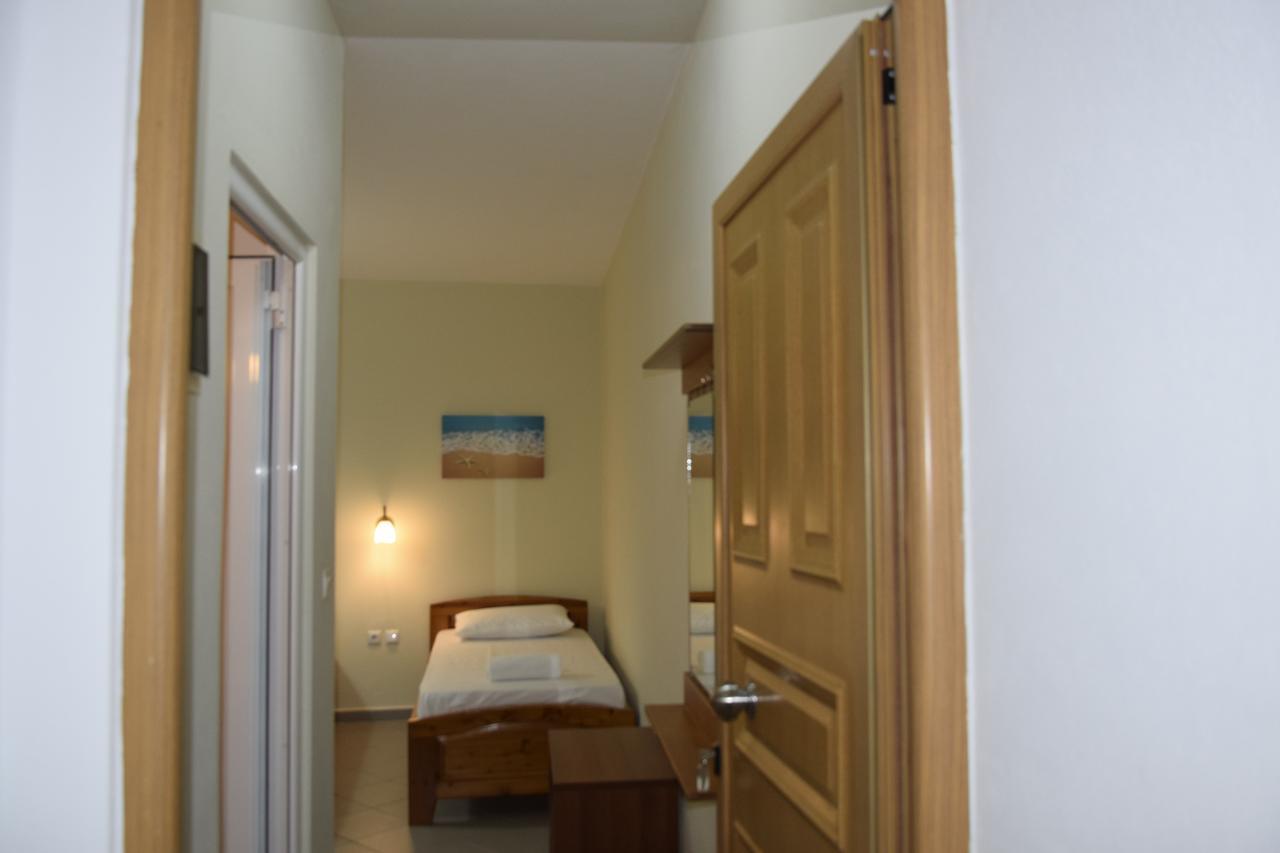 Zotos Apartment ฮีมาเรอ ภายนอก รูปภาพ
